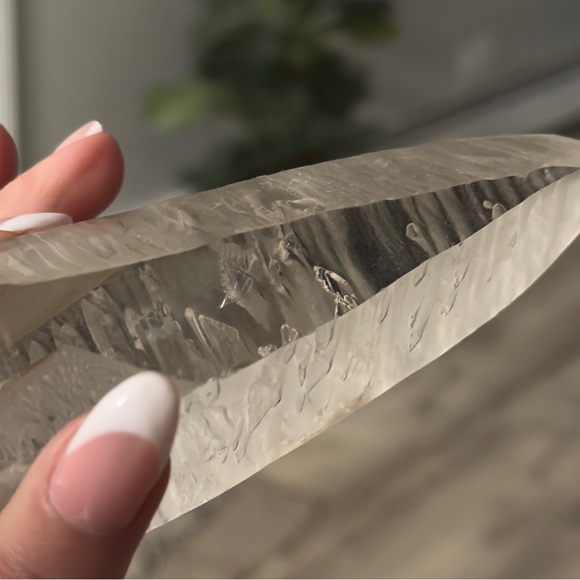 Lumerian Crystal - Picture 3 of 4